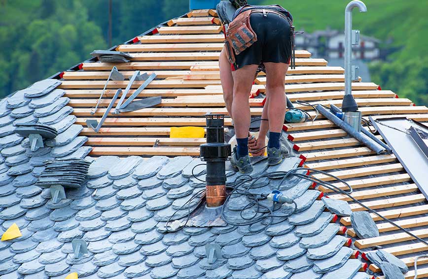 7 Reasons Why You Need a Roof Repair Specialist